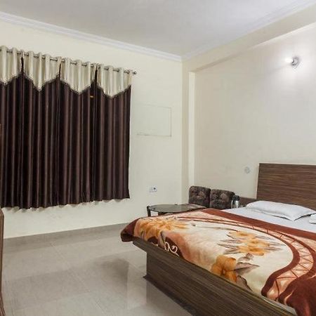 Hotel Devi Mahal Катра Екстериор снимка
