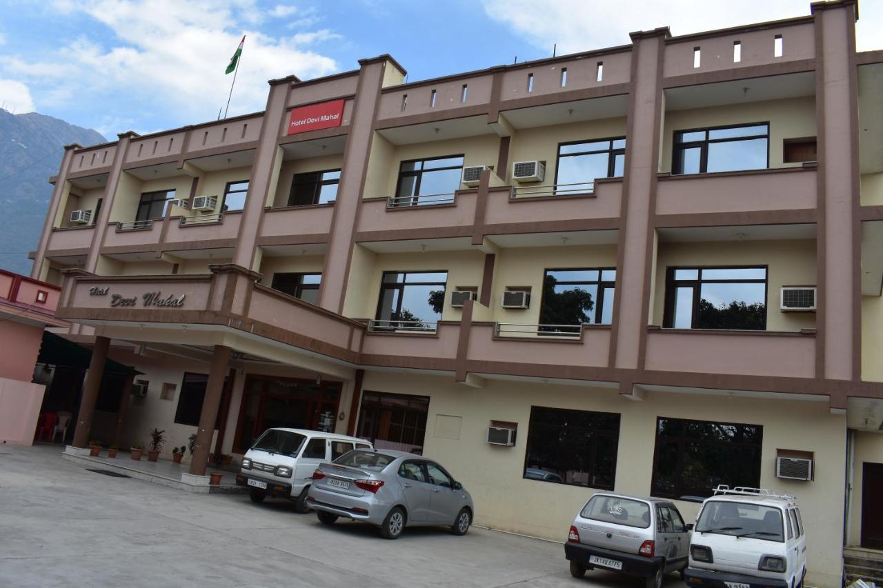 Hotel Devi Mahal Катра Екстериор снимка