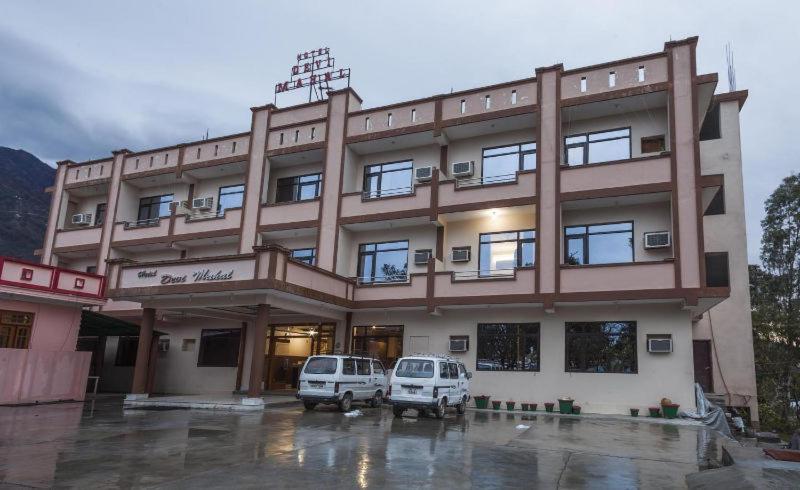 Hotel Devi Mahal Катра Екстериор снимка